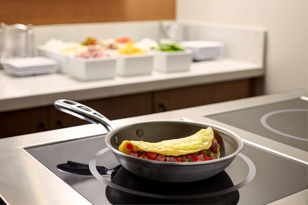 Отель Hyatt House Fishkill-Poughkeepsie Экстерьер фото