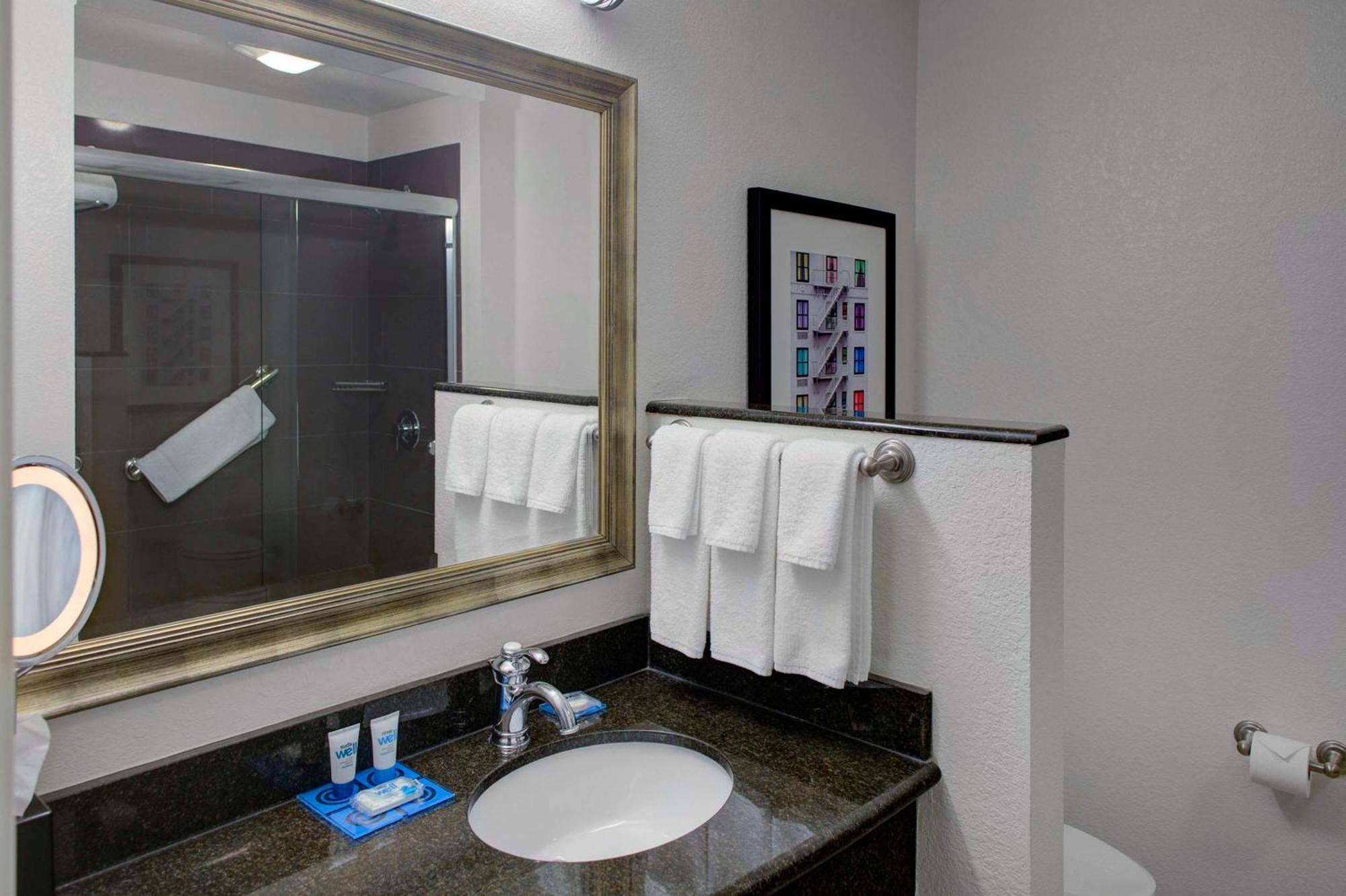 Отель Hyatt House Fishkill-Poughkeepsie Экстерьер фото