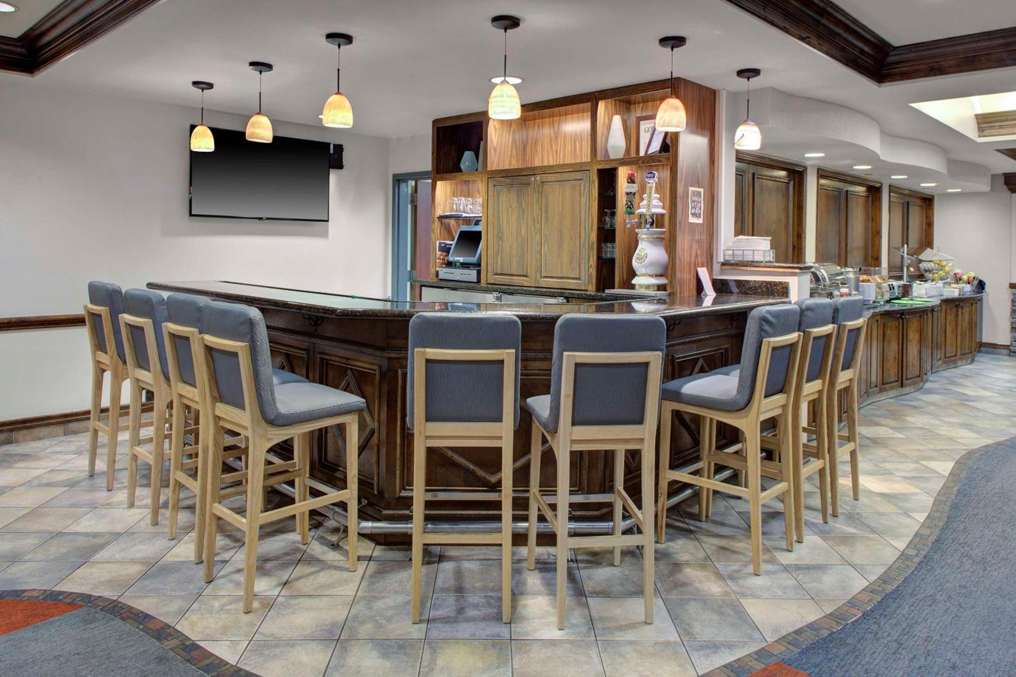Отель Hyatt House Fishkill-Poughkeepsie Экстерьер фото
